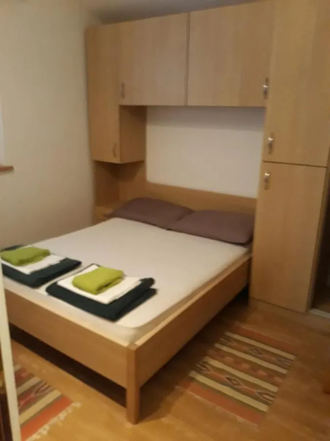 Hôtel Ap Melkior à Povljana